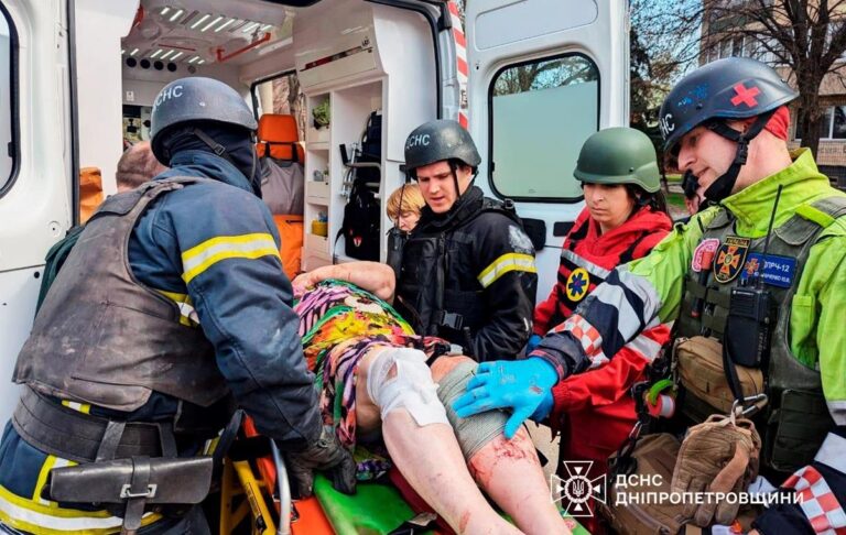Атака на Кривий Ріг: з’явились фото наслідків