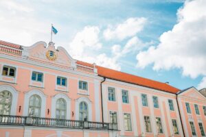 Новини світу - Естонія скасувала виборчі права росіян та білорусів