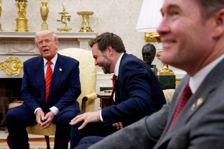 Фейл року: журналіст попав в таємний чат уряду США