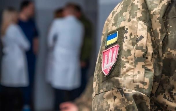 Командир не відпустив солдата до медиків: військовий помер