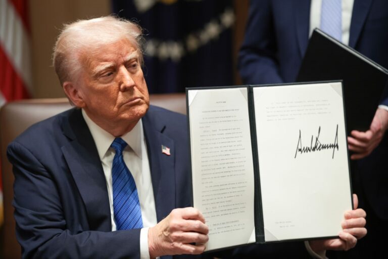 Нові мита Трампа вдарили по акціям автовиробників