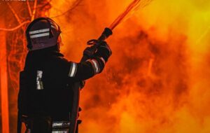 Без категорії - Росія атакувала Дніпро дронами, виникли пожежі