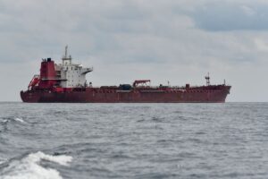 Новини світу - Росія провела 76 танкерів через води країн НАТО за підробленими страховками