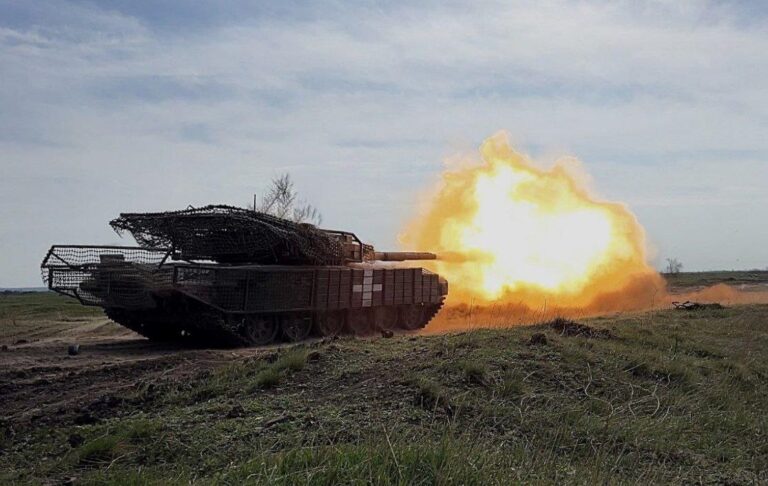 Росіяни атакують на 12 напрямках – Генштаб