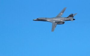 Новини світу - США перекинули бомбардувальники на базу в Індійському океані