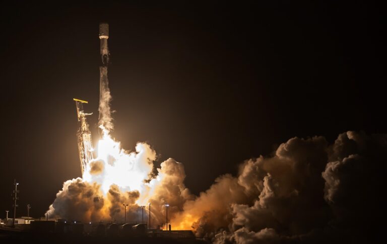 США вивели на орбіту розвідувальний супутник NROL-69
