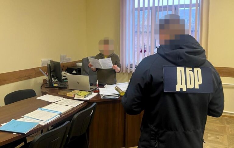 У Вінниці посадовицю ТЦК підозрюють у побитті військовозобов’язаного