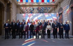 Новини України - В ОП назвали учасників саміту "коаліції охочих"