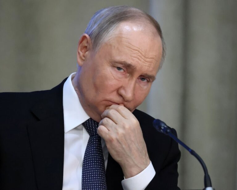 В ЄС назвали Путіна воєнним злочинцем