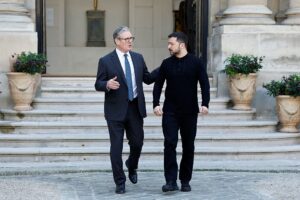 Новини України - Зеленський і Стармер зробили заяви щодо зняття санкцій з РФ
