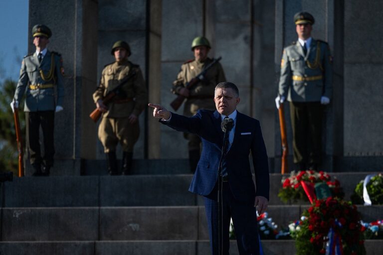 Фіцо розкритикував дипломатів ЄС та назвав їх “дітьми”