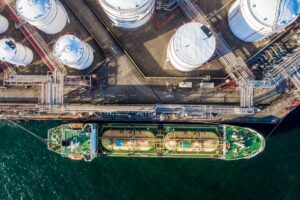 Новини бізнесу - Китай рекордно наростив реекспорт газу через низький попит