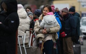 Без категорії - Наші за кордоном: що чекає на українських біженців у випадку перемир’я