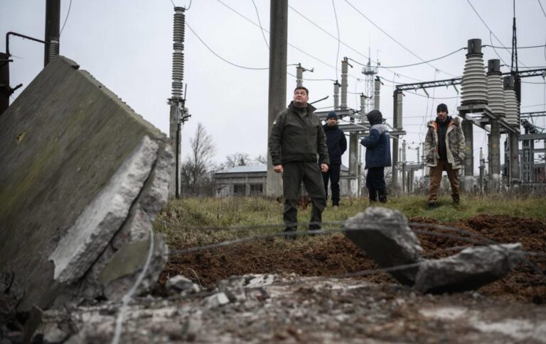 Росіяни знищили енергооб’єкт у Херсоні
