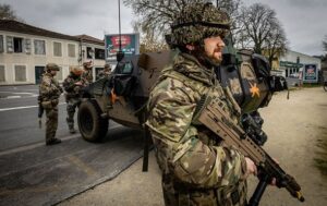 Новини світу - Шість країн готові направити війська до України