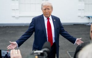 Новини світу - Трамп заявив, що за 100 днів "побив усі рекорди" попередніх адміністрацій