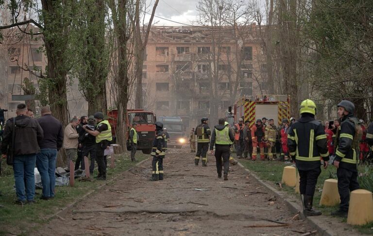 У Києві оголосили День жалоби за жертвами атаки РФ