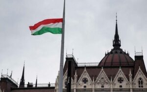 Новини світу - Угорщина оголосила про вихід з МКС