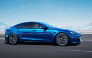 Авто новини - Українці дедалі активніше скуповують вживані Tesla з США