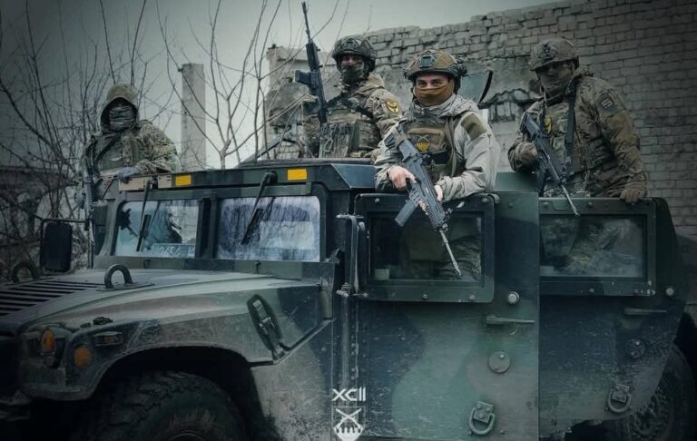 В Україні продовжили воєнний стан та мобілізацію