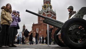 Новини України - Відповідь на парад. Плани України на 9 травня