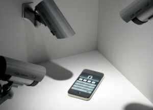 Новини світу - Єврокомісія видаватиме співробітникам телефони для візитів до США - ЗМІ