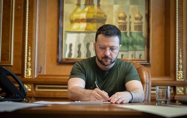 Зеленський призначив низку нових послів України