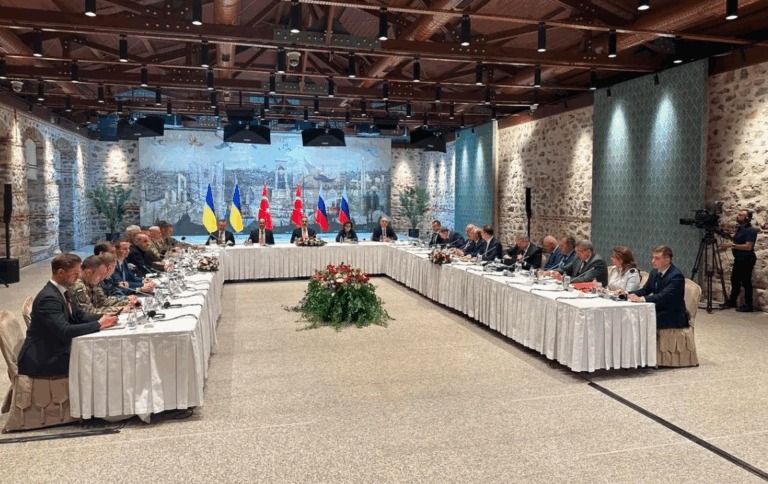 Делегація України на перемовинах з РФ спілкується через перекладача – ЗМ