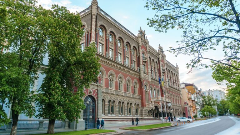 Держборг України наблизився до 180 млрд доларів