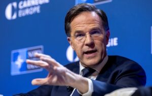 Новини світу - Генсек НАТО назвав країни, які допомагають Росії воювати проти України