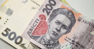 Новини України - Кадровий голод трохи ослаб, а українцям почали “знижувати зарплати"