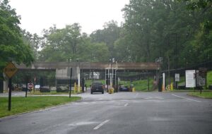 Новини світу - Під штаб-квартирою ЦРУ сталася стрілянина - ЗМІ