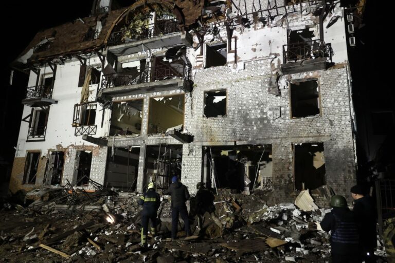 Росія цілеспрямовано б’є по готелях з іноземними журналістами – RSF