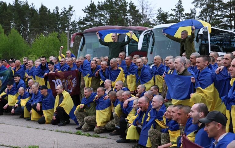 Україна повернула з полону 205 воїнів