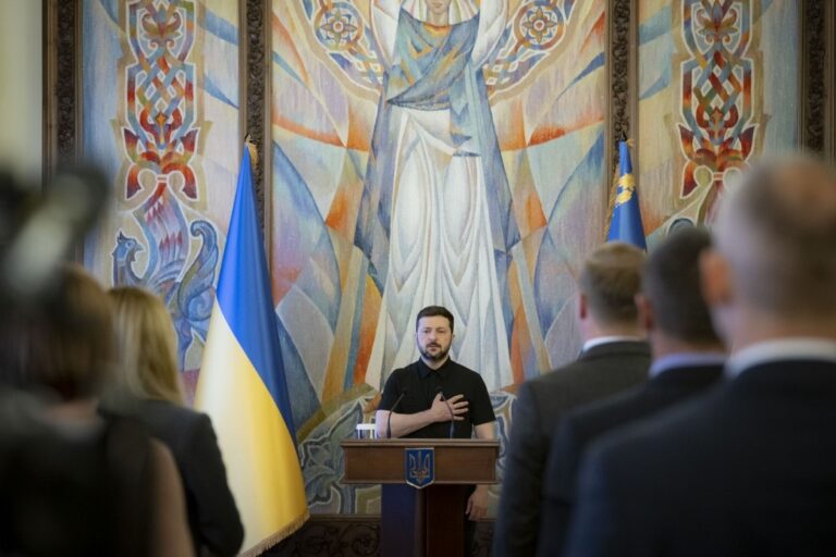 Десять новопризначених суддів склали присягу