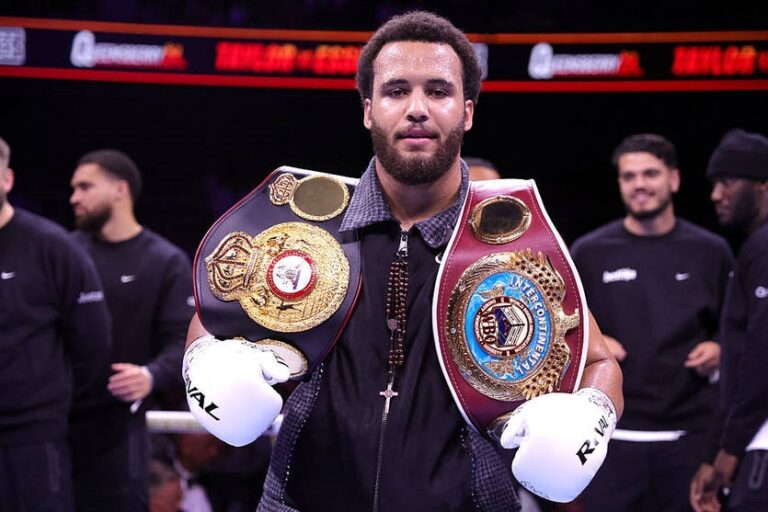 Ітаума і Вайт вийдуть в ринг: названа дата поєдинку