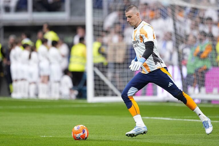 Лунін відреагував на чутки про можливий трансфер