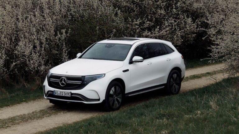 Mercedes відкликає електромобілі через ризик займання батареї