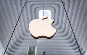 На Apple подали до суду її акціонери