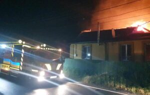 На Київщині через атаку дронів спалахнули пожежі, є руйнування