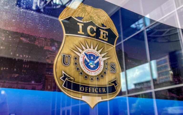 США планують видворити 24 українців – посольство