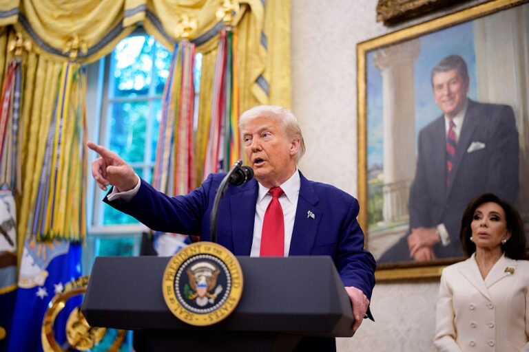 Трамп запровадив заборону на в’їзд для громадян 12 країн