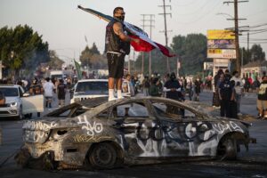 У Лос-Анджелесі запровадили комендантську годину