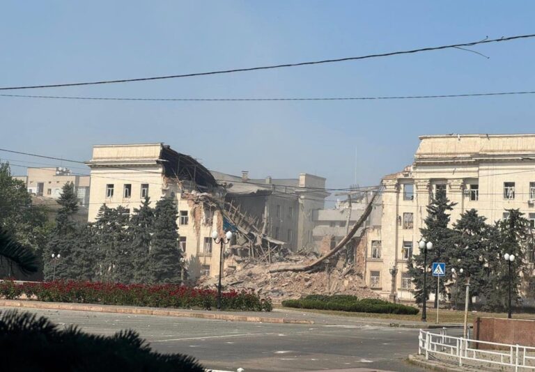 Зеленський про удар РФ по Херсону: Хворі істоти