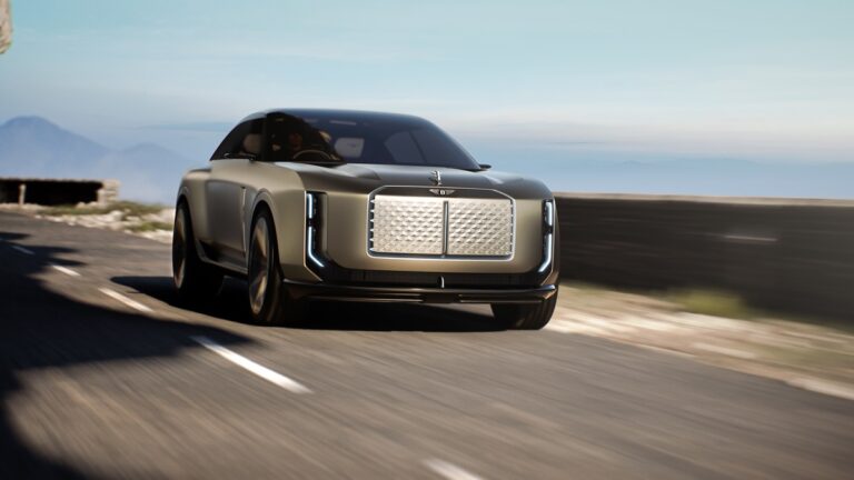 Bentley показала концепт свого першого електромобіля