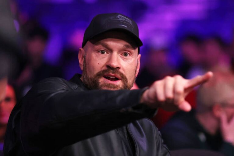 Бив би в одні ворота: Ф’юрі помріяв про бій із Дюбуа, якби він відбувся