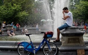 Грози і спека: синоптики попереджають про погодні контрасти в Україні