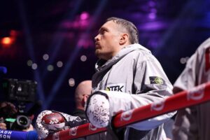 Легендарний чемпіон назвав боксера, здатного здолати Усика