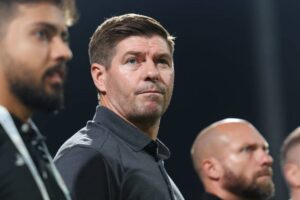 Новини спорту - Легендарний футболіст Ліверпуля став дідусем
