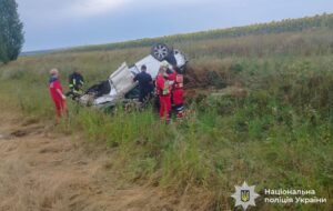 Новини України - На трасі Київ - Одеса перекинувся Lexus: загинула 29-річна водійка